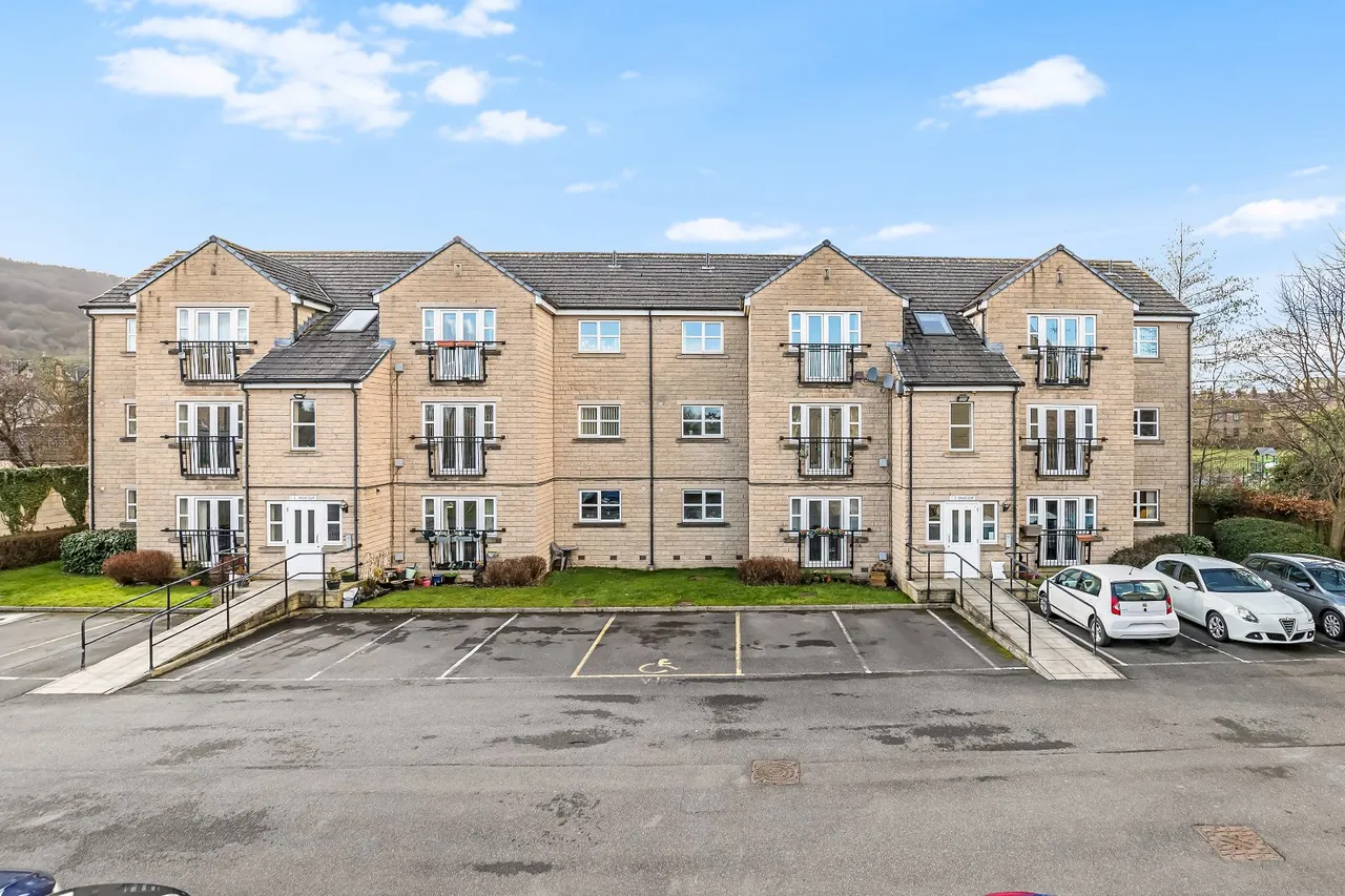 2 bed flat for sale, Fowlers Court, Otley, LS21
