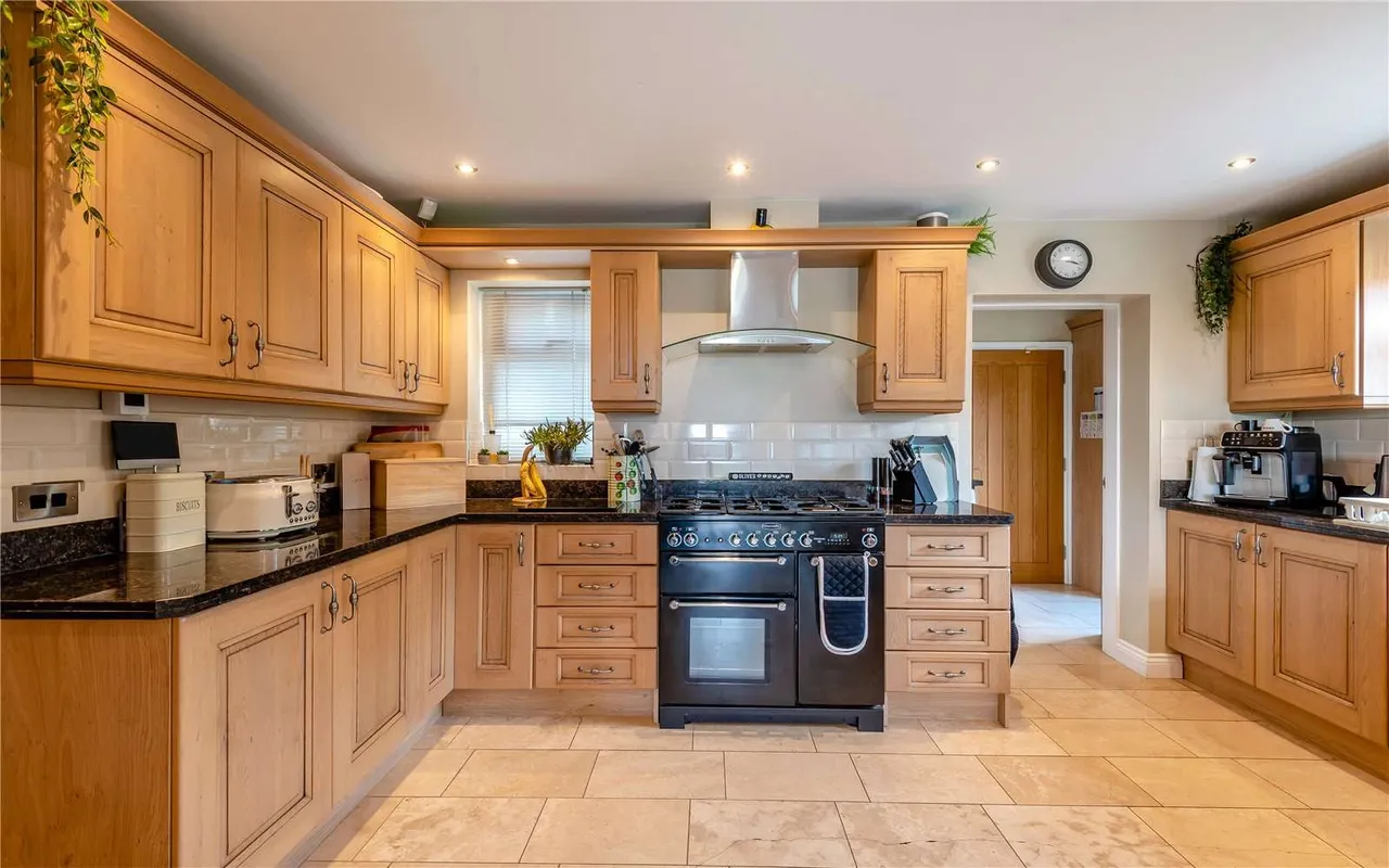Station Road, Waddington, Lincoln, Lincolnshire, LN5 9QT, photo 8