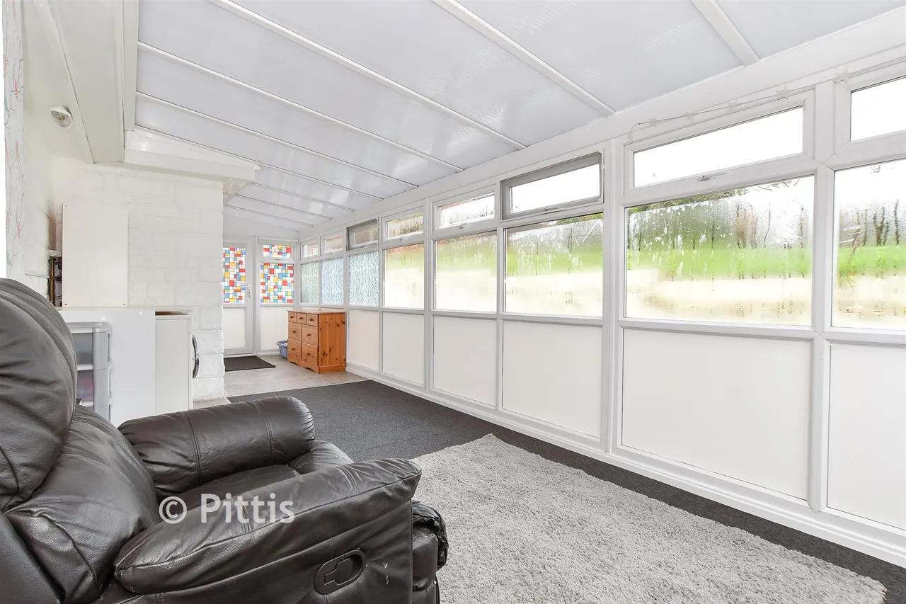Newport Road, Apse Heath, PO36, photo 3