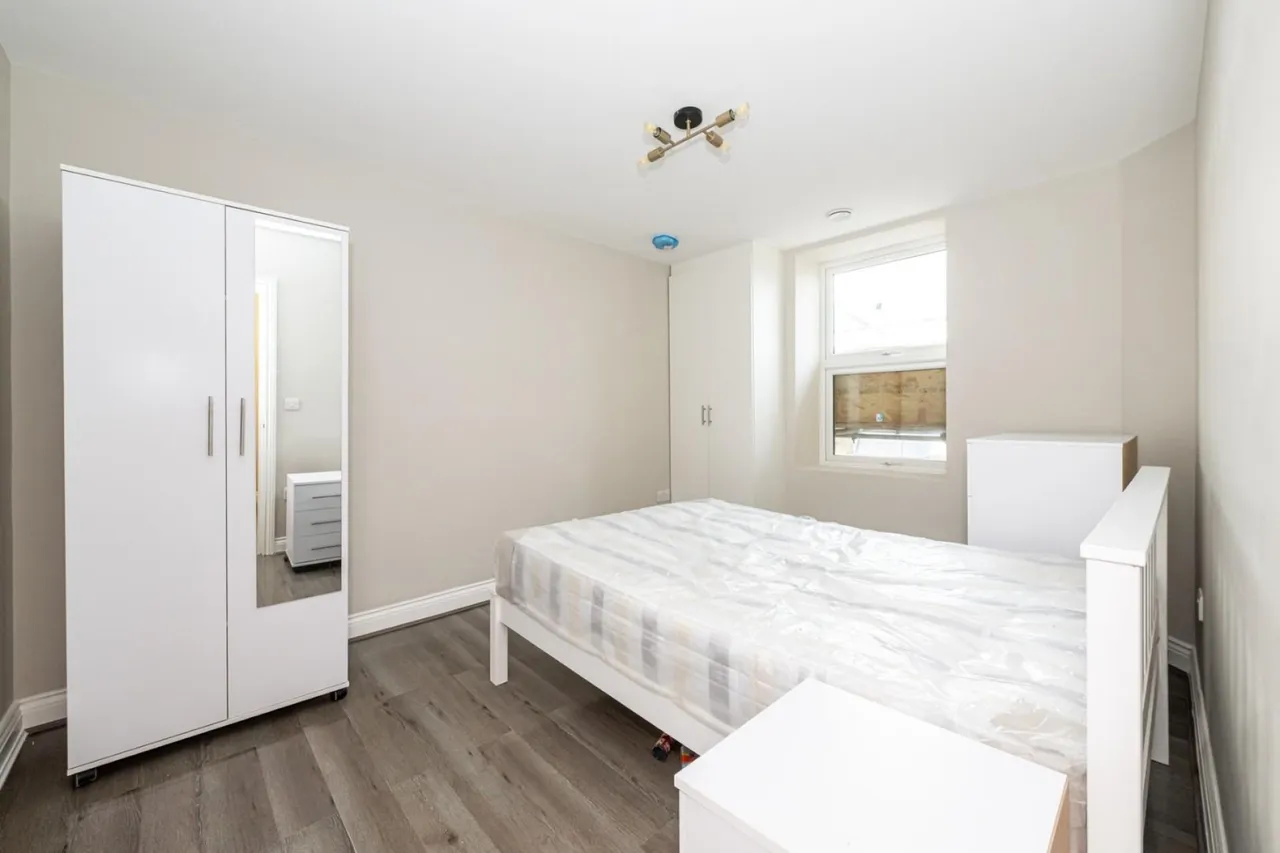 Uxbridge Road, Shepherds Bush, W12, photo 5