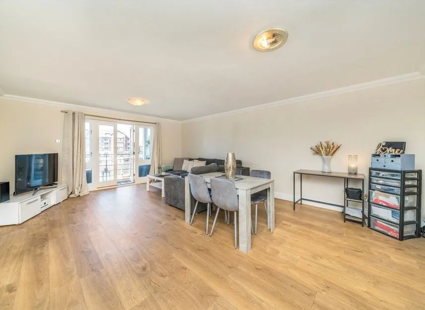Steadfast Road, Kingston Upon Thames, KT1, photo 4
