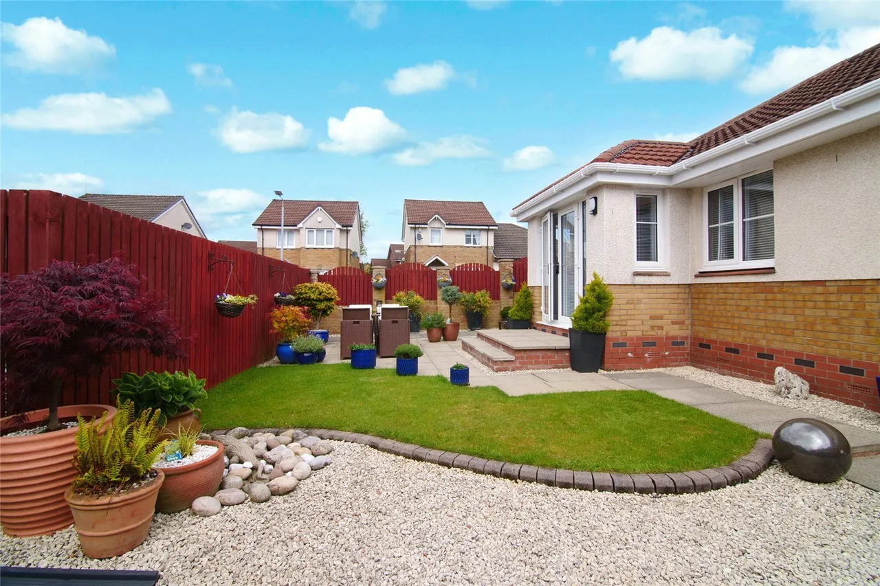 Redwood Crescent, Cambuslang, Glasgow, South Lanarkshire, G72, photo 21