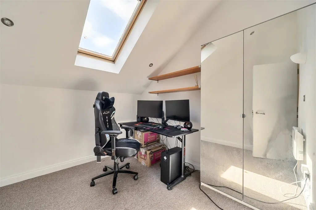 Plough Way, London, photo 17