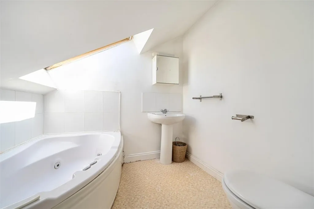 Plough Way, London, photo 19