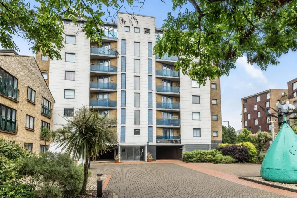 Plough Way, London, photo 24