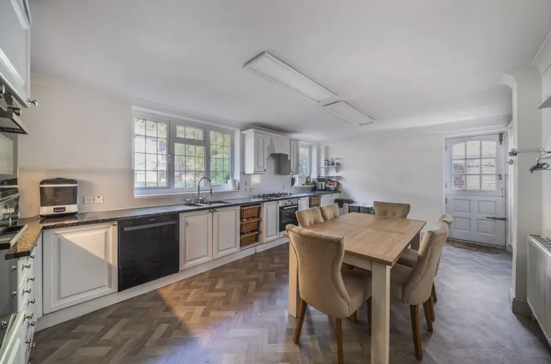 Brighton Road, Purley CR8 4HB, photo 5
