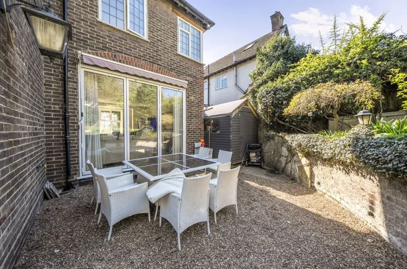Brighton Road, Purley CR8 4HB, photo 17