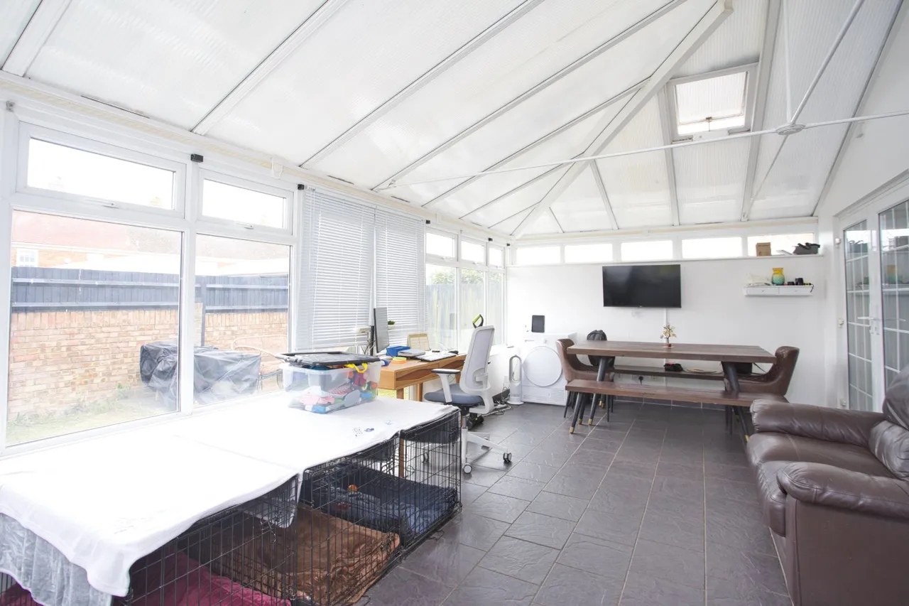 Burton Close, Folkestone, CT19, photo 10