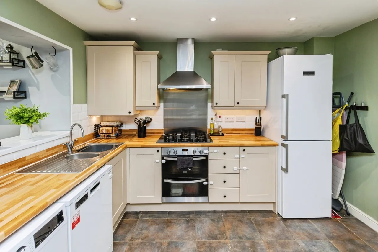 Walkham Court, Gwersyllt, LL11, photo 3