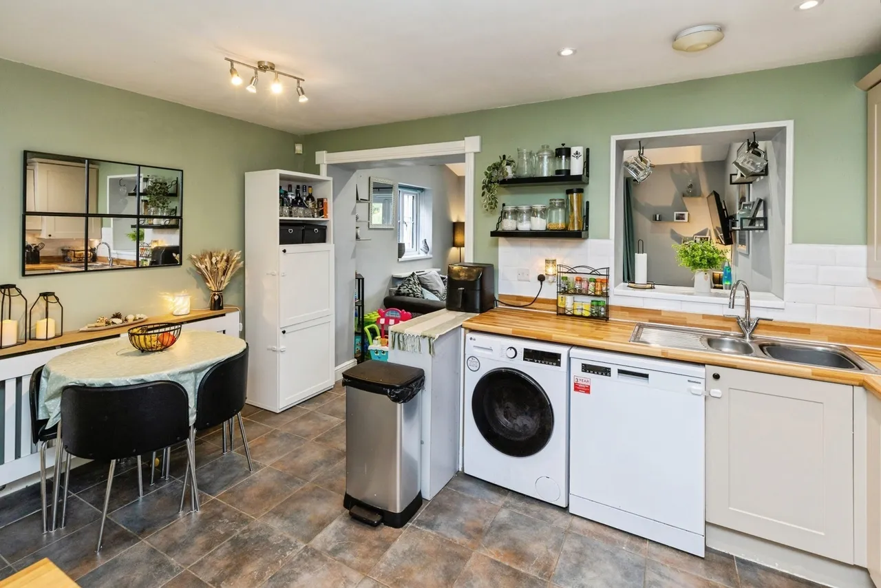 Walkham Court, Gwersyllt, LL11, photo 9