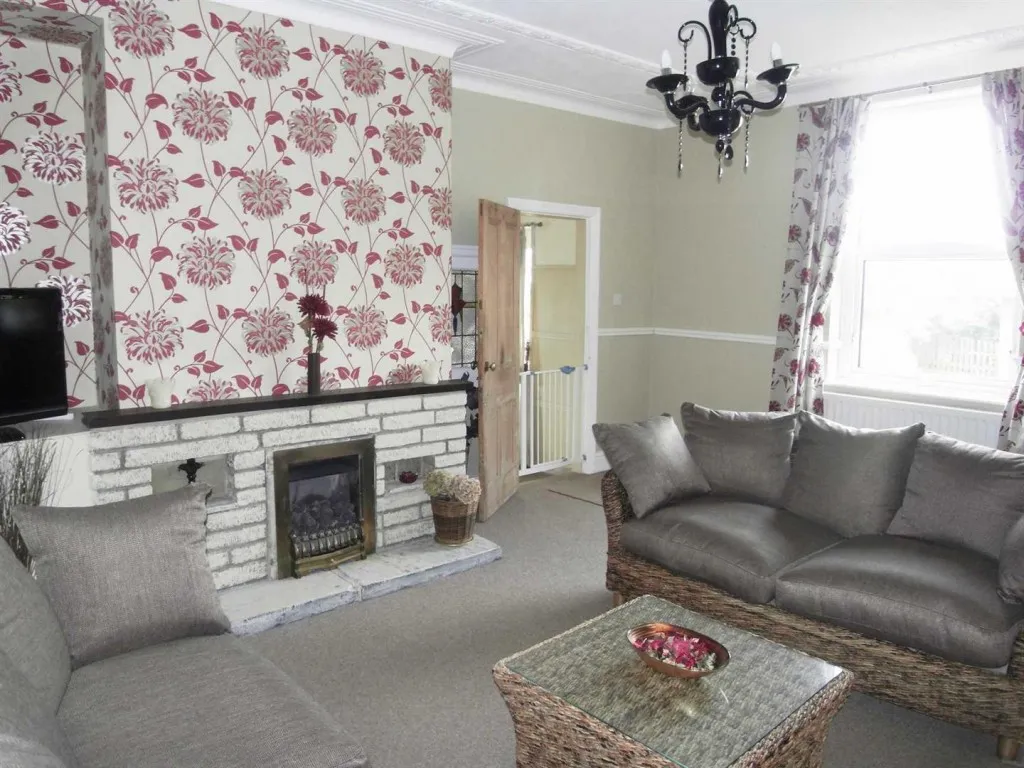 King Street, Eccleshill, photo 3
