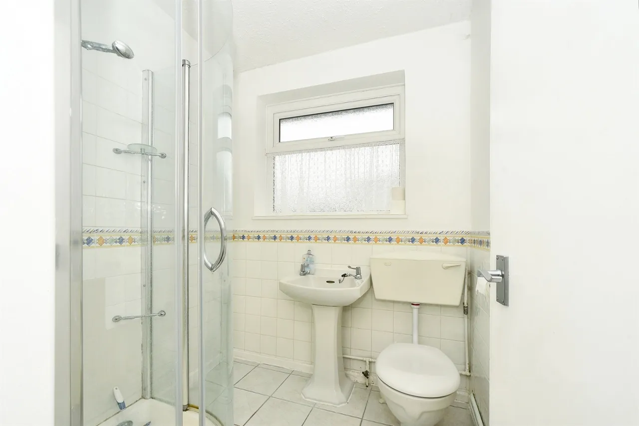 Glenwood Close, Swindon, SN1, photo 10