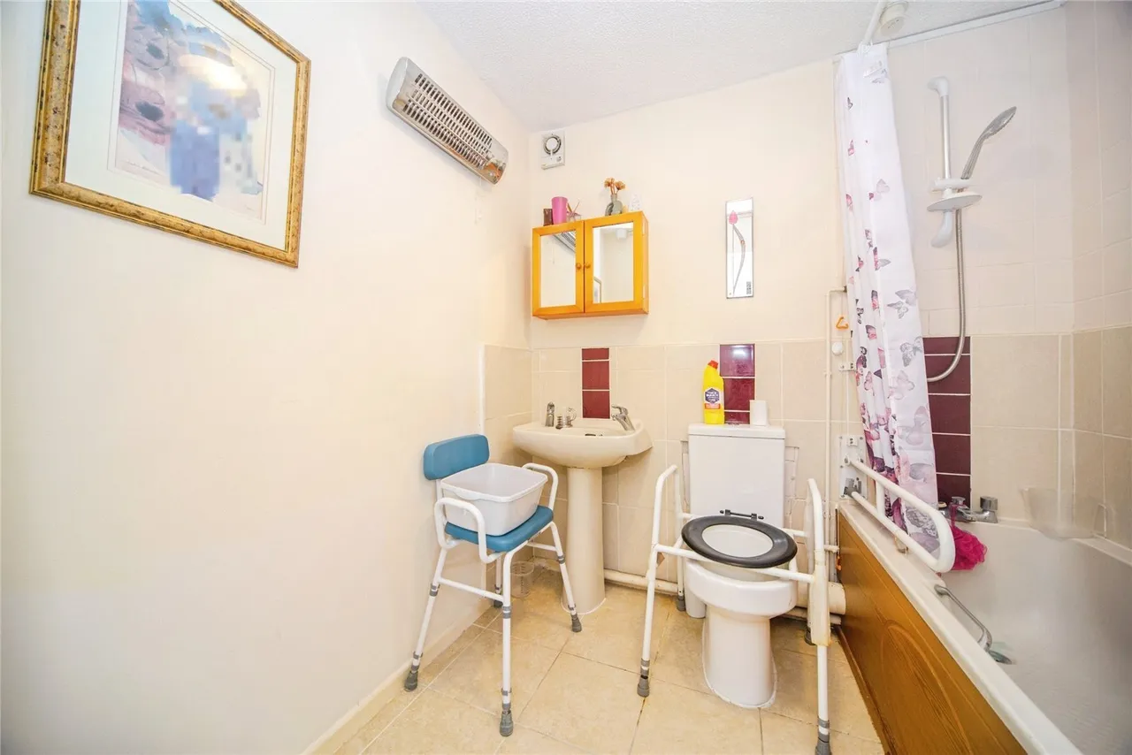 Bitterne Road East, Southampton, SO18, photo 7