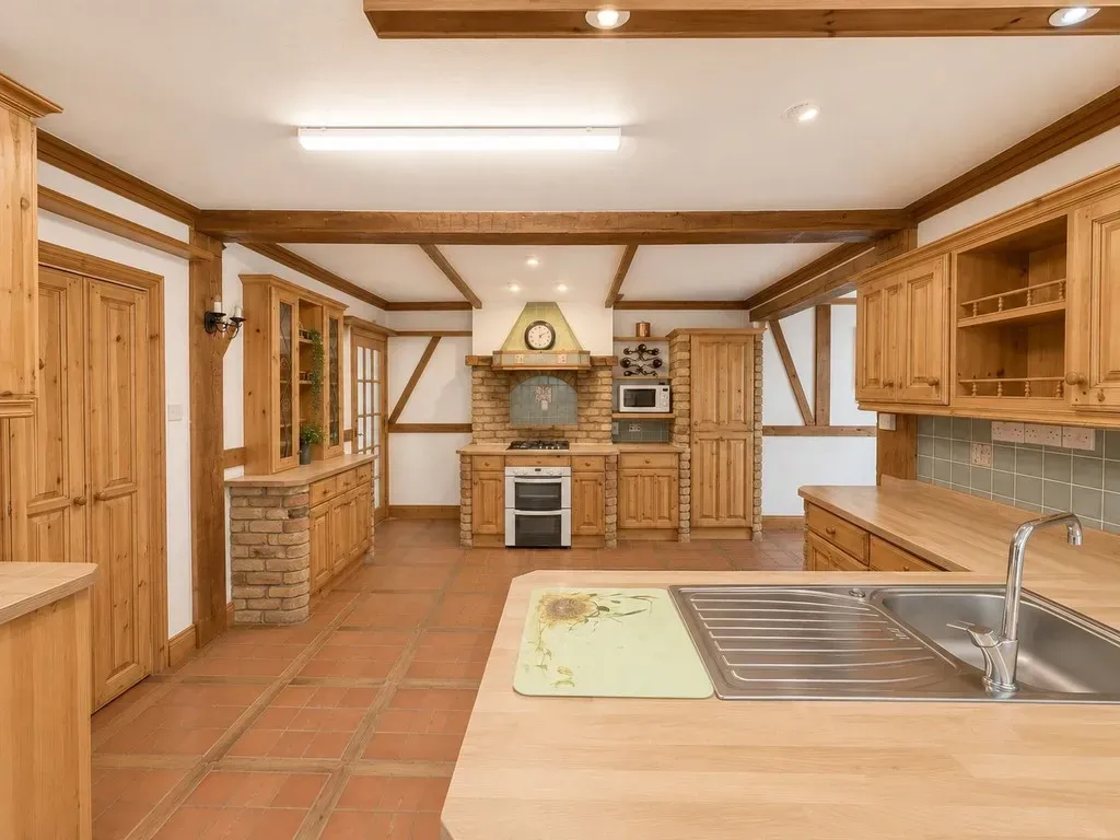 Harlington Road, UB8, photo 11