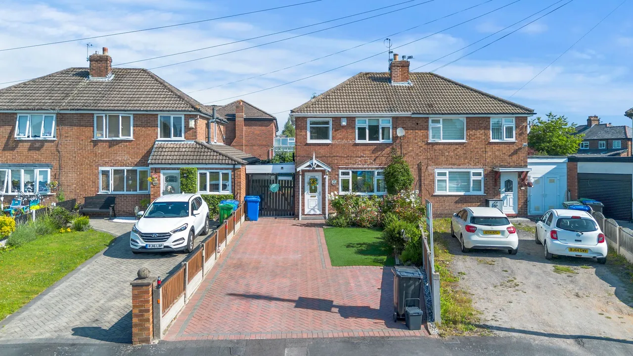 3 bed house for sale — Phythian Crescent, Penketh, Warrington, Warrington, WA5 2BT