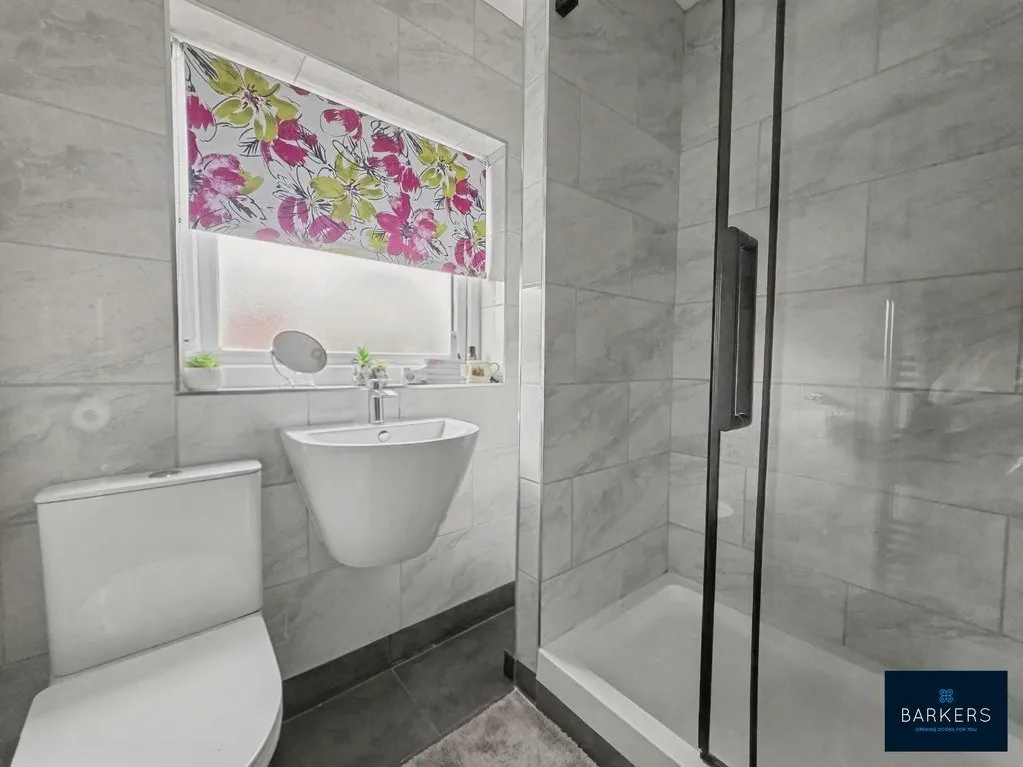 Welwyn Avenue, Batley WF17 8DU, photo 12