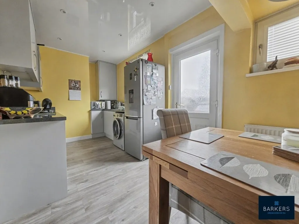 Welwyn Avenue, Batley WF17 8DU, photo 6