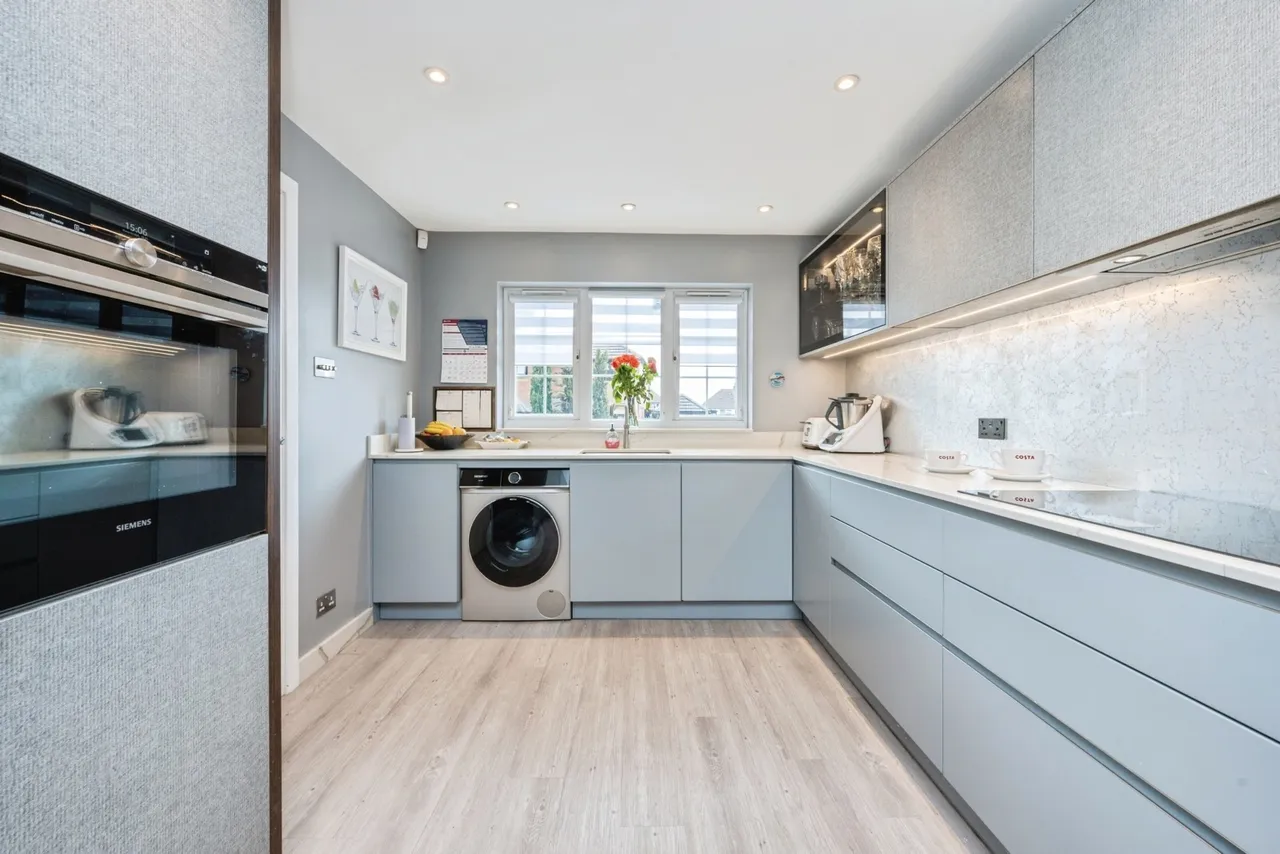 Stanford Road, Luton, Bedfordshire, LU2, photo 6