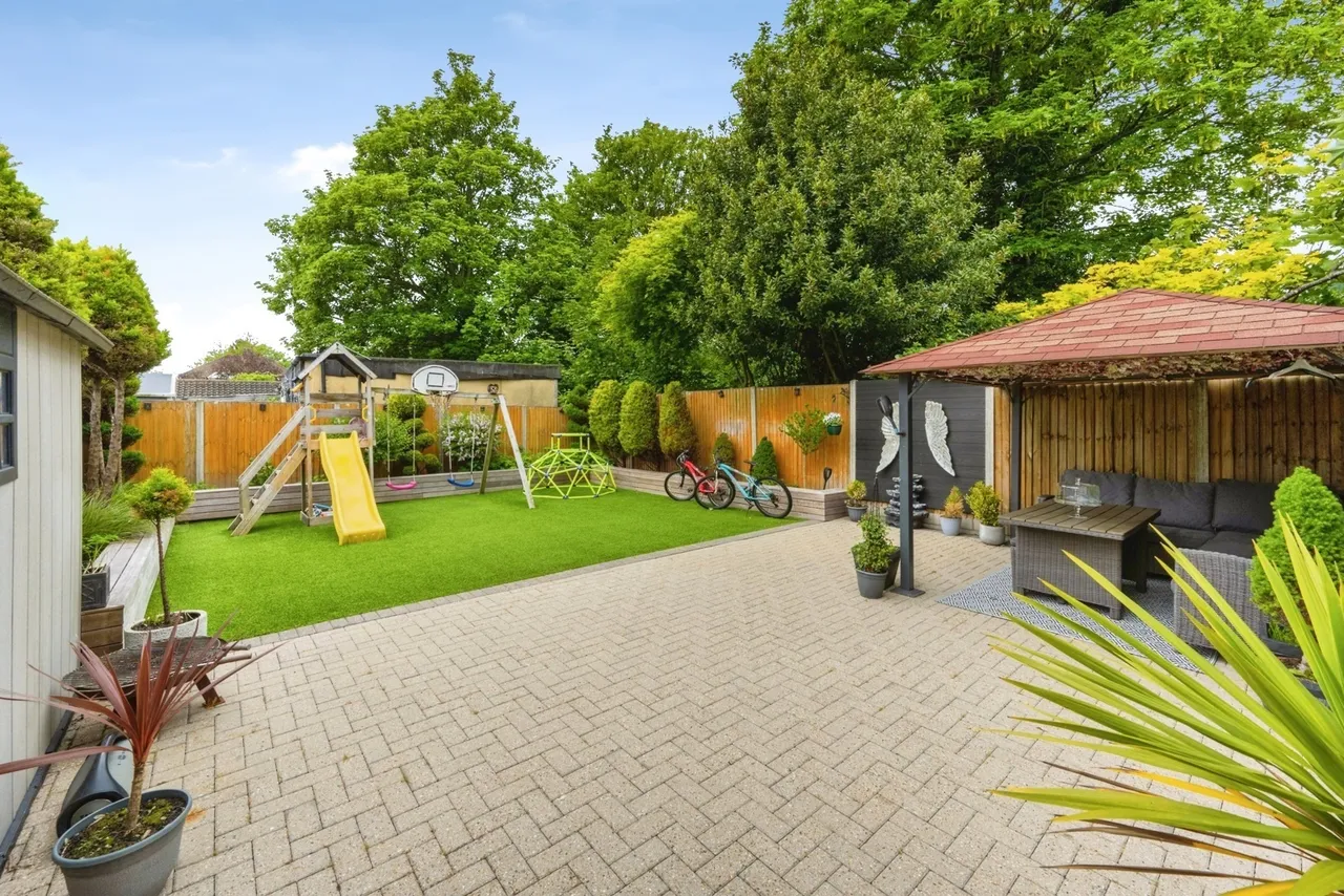 Stanford Road, Luton, Bedfordshire, LU2, photo 24