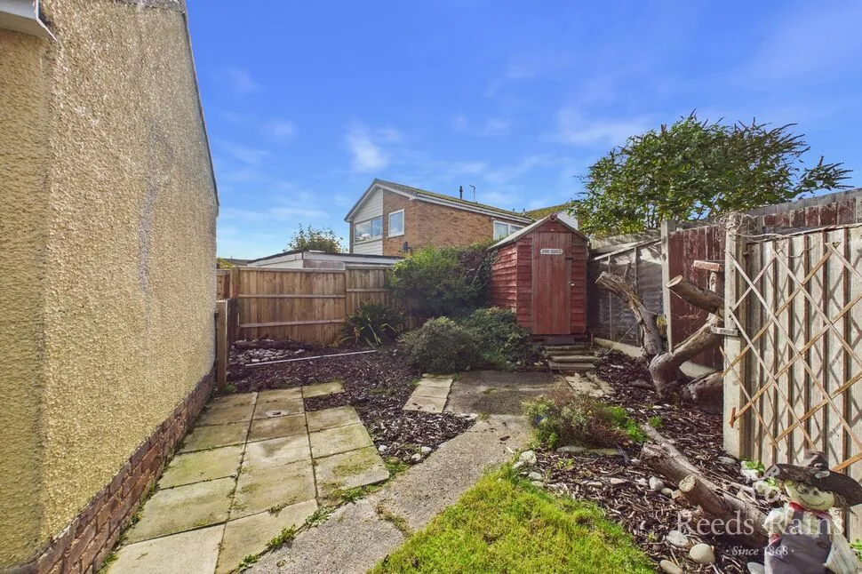 Lynton Walk, Rhyl, LL18, photo 9
