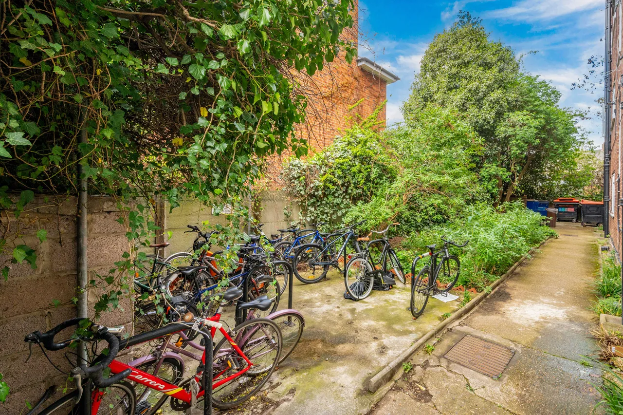 19 Coronation Court, Brewster Gardens, London, photo 12