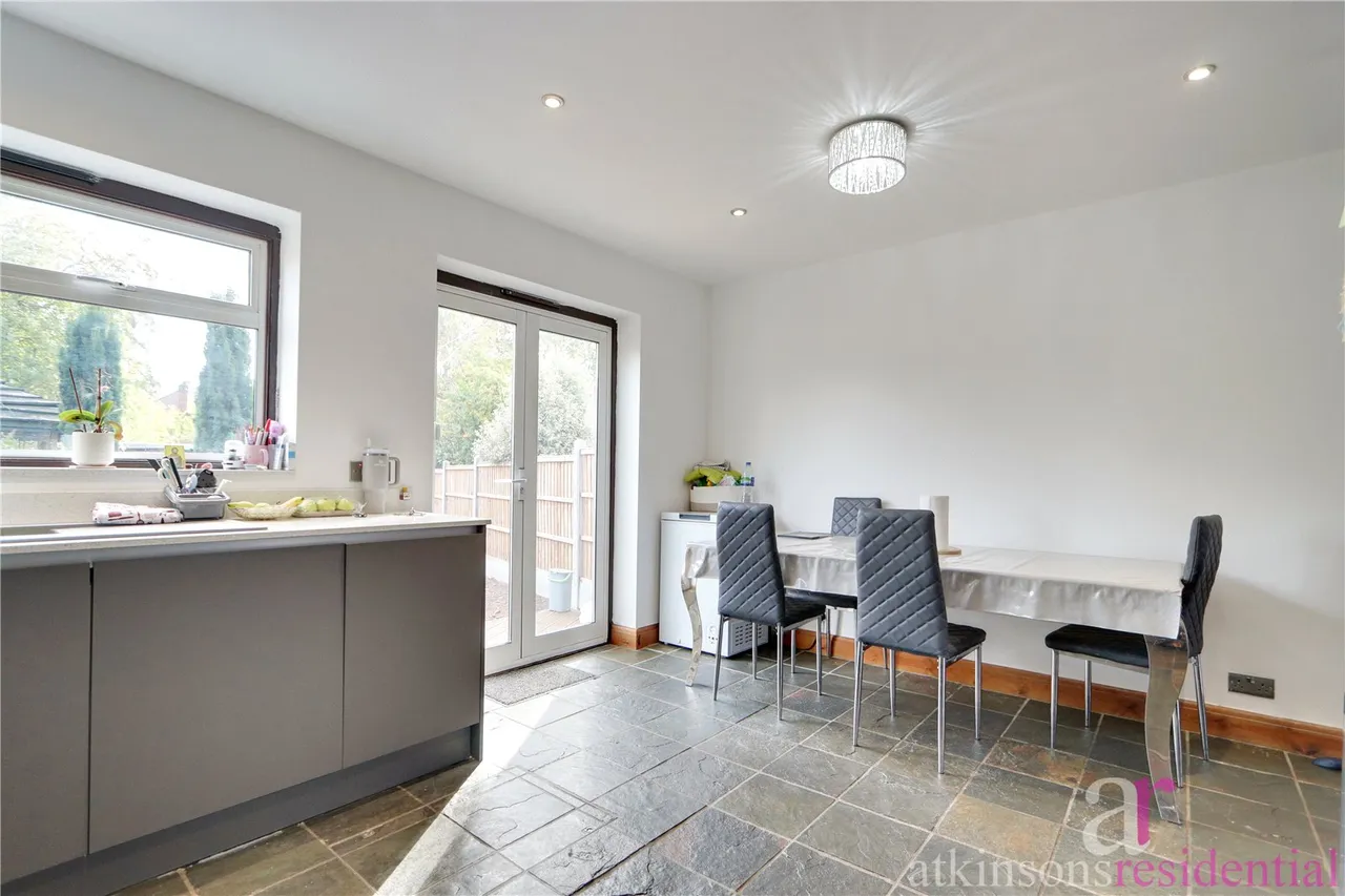Kenilworth Crescent, Enfield, Middlesex, EN1 3RG, photo 6