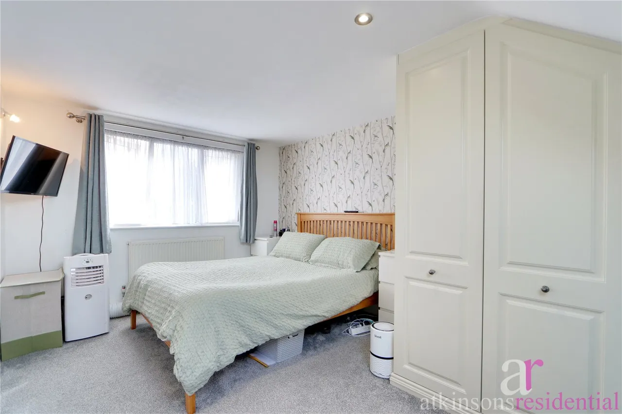 Kenilworth Crescent, Enfield, Middlesex, EN1 3RG, photo 16