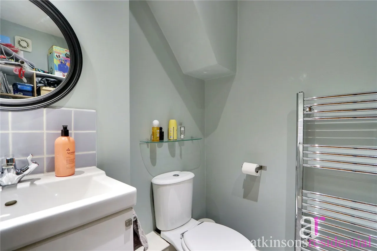Kenilworth Crescent, Enfield, Middlesex, EN1 3RG, photo 9