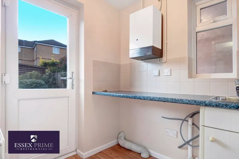 Mountbatten Drive, Colchester CO2 8BH, photo 12