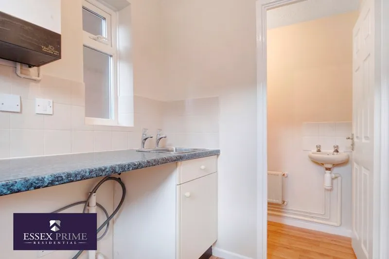 Mountbatten Drive, Colchester CO2 8BH, photo 11