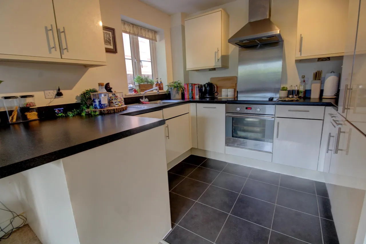 Enborne Road, Newbury, RG14, photo 3
