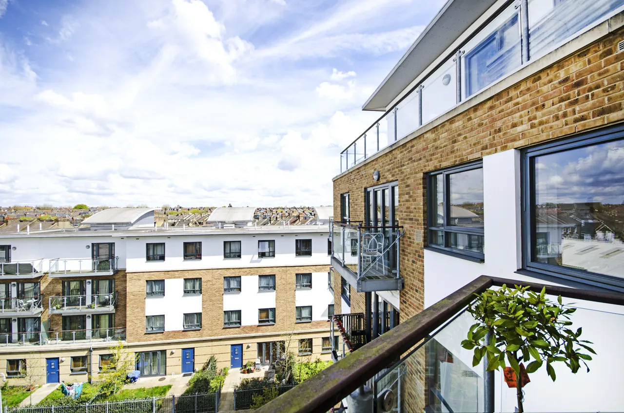 London, NW10, photo 7