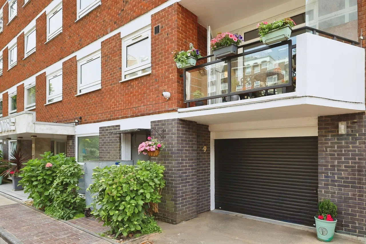 Hartington Place, Eastbourne, photo 11