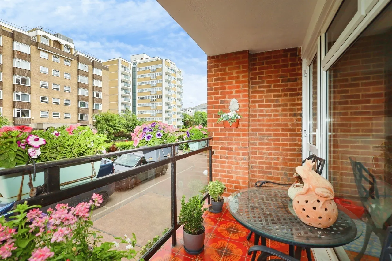 Hartington Place, Eastbourne, photo 10