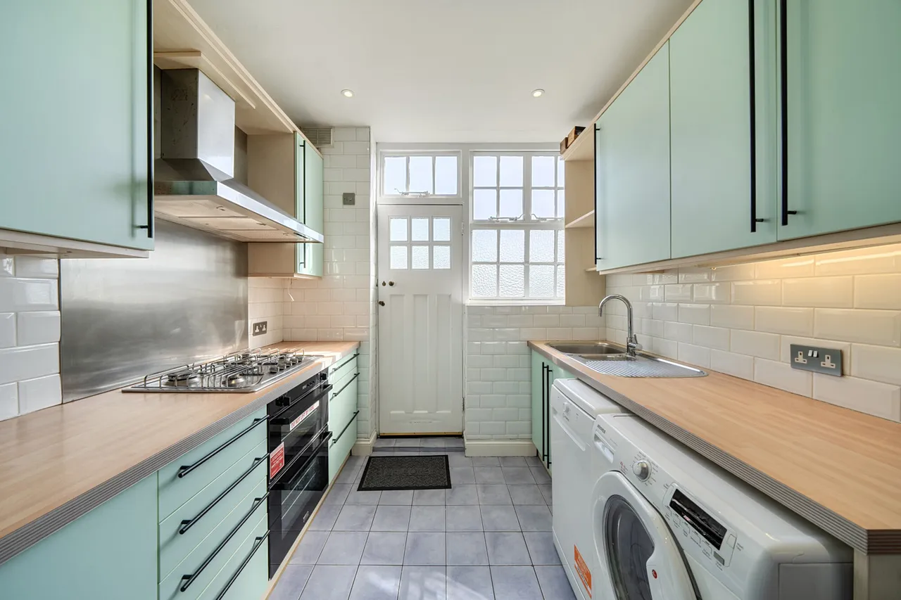 Grange Gardens, HA5, photo 10