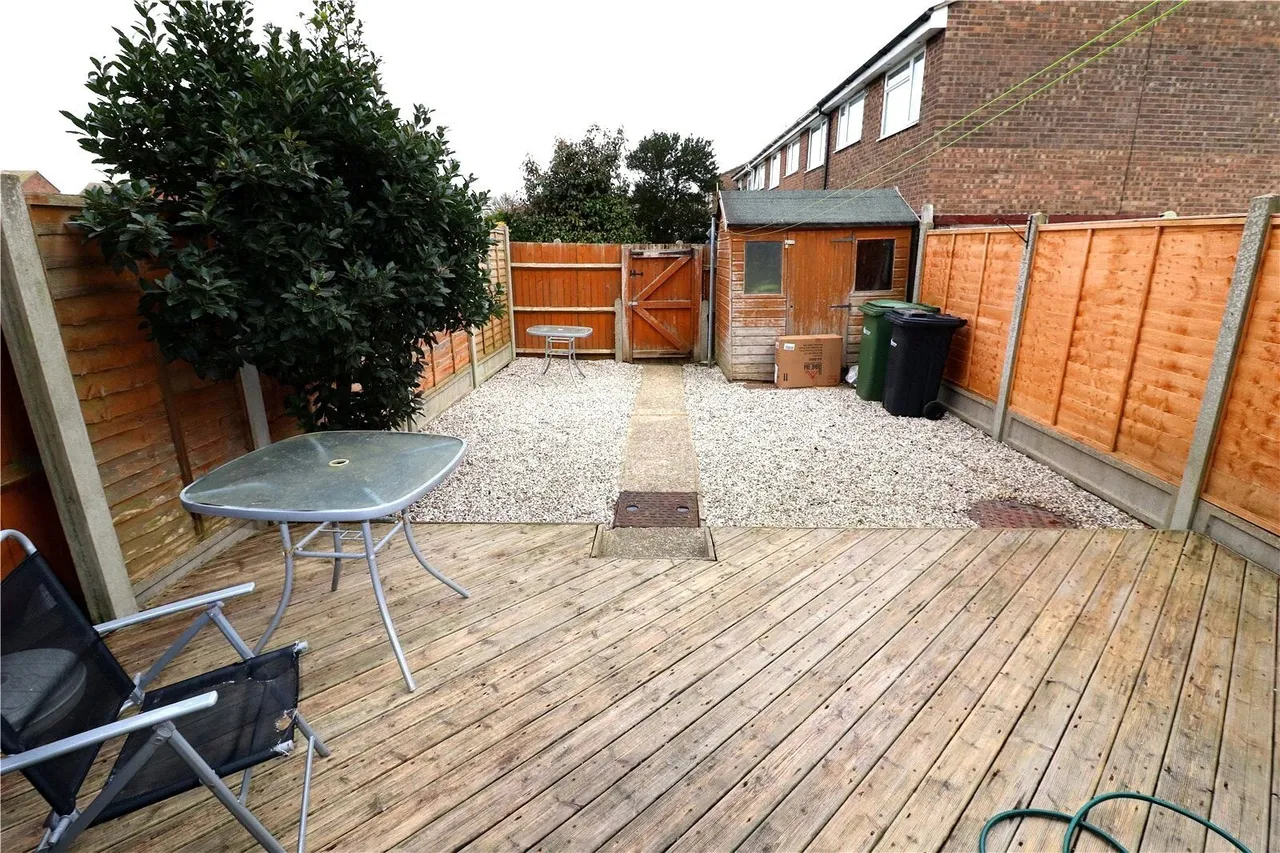 Don Court, Witham, CM8, photo 4
