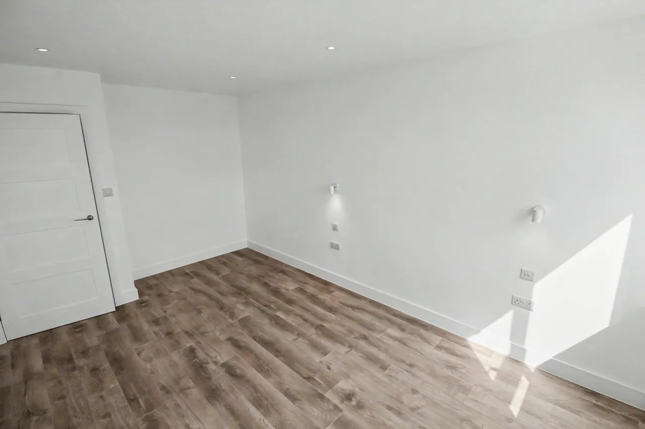 Gale Street, RM9, photo 7