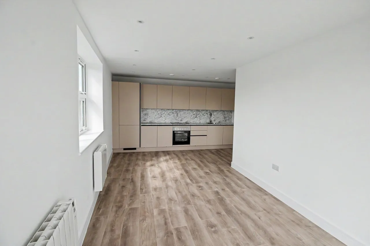 Gale Street, RM9, photo 3