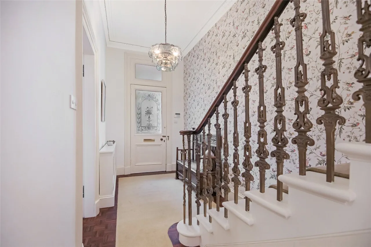 Central Avenue, Cambuslang, Glasgow, South Lanarkshire, G72, photo 3