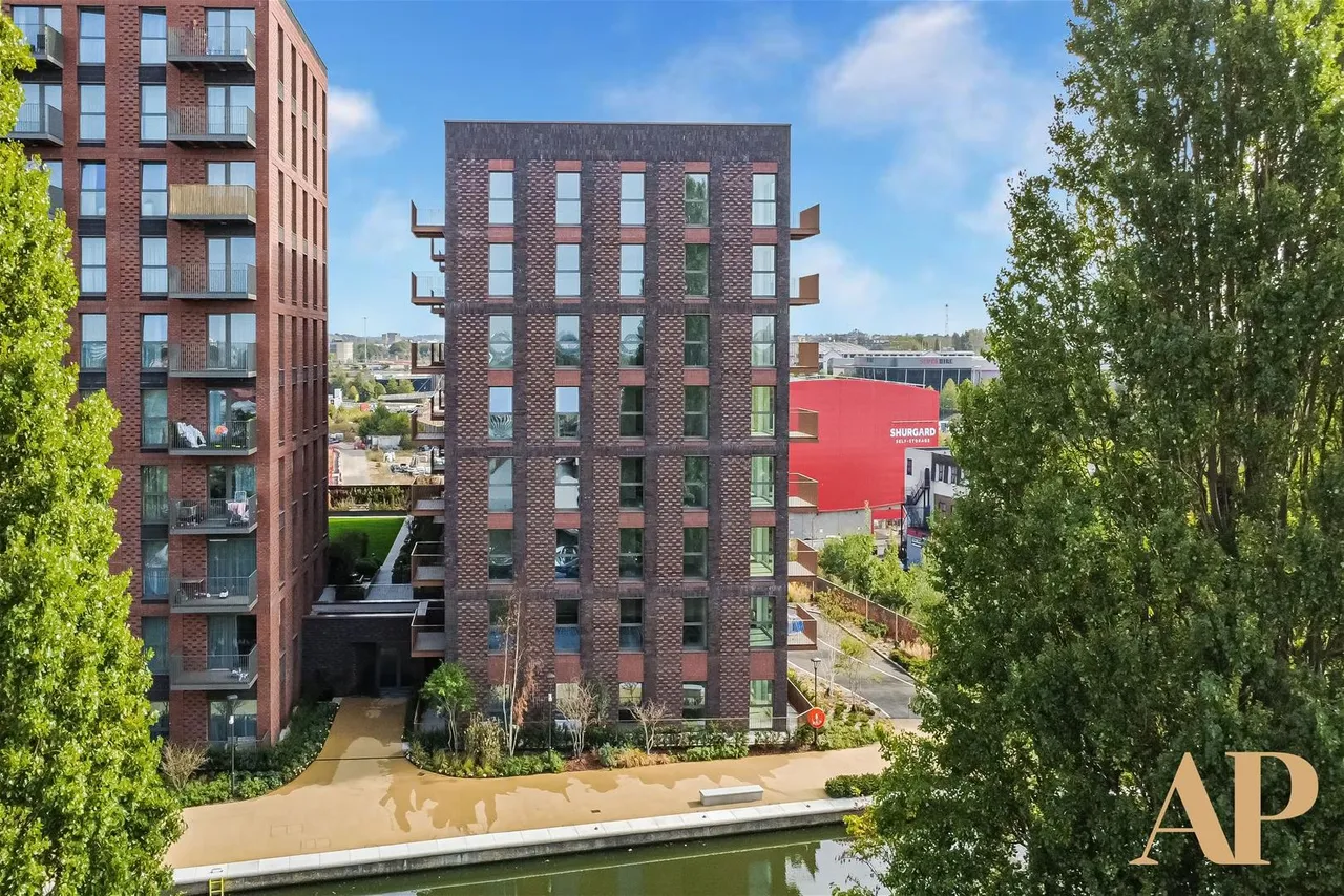 Quay Walk, Wembley, HA0, photo 18