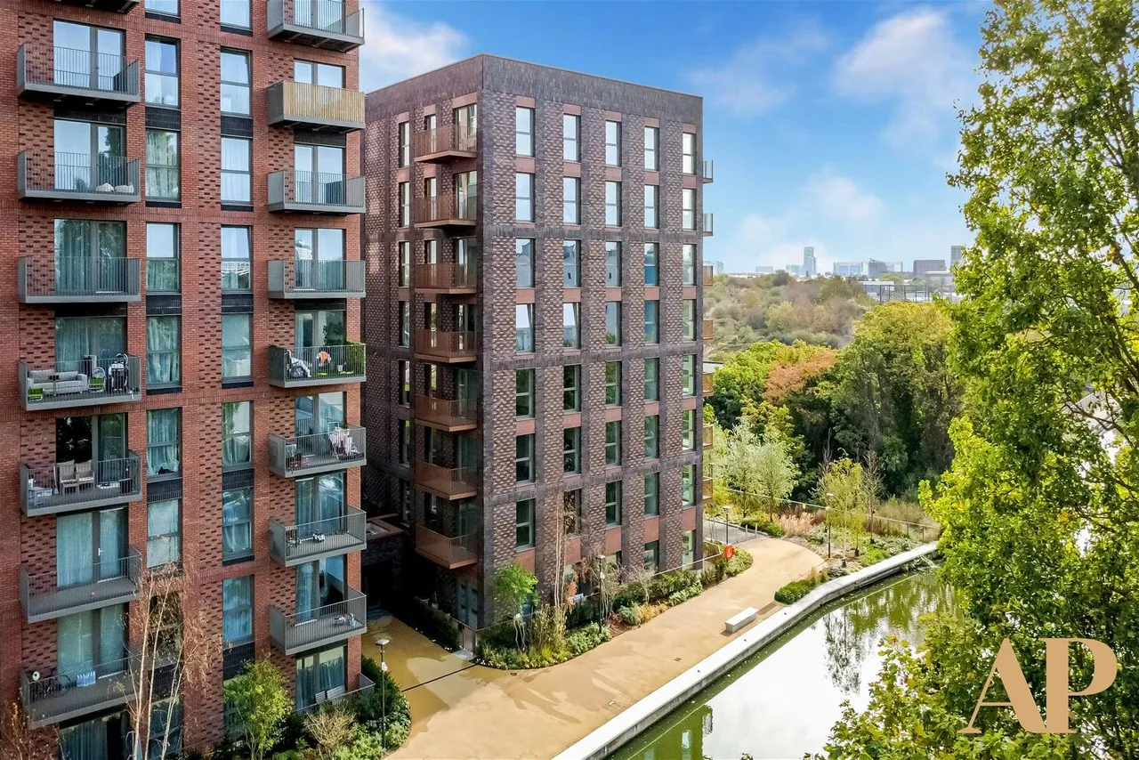 Quay Walk, Wembley, HA0, photo 17