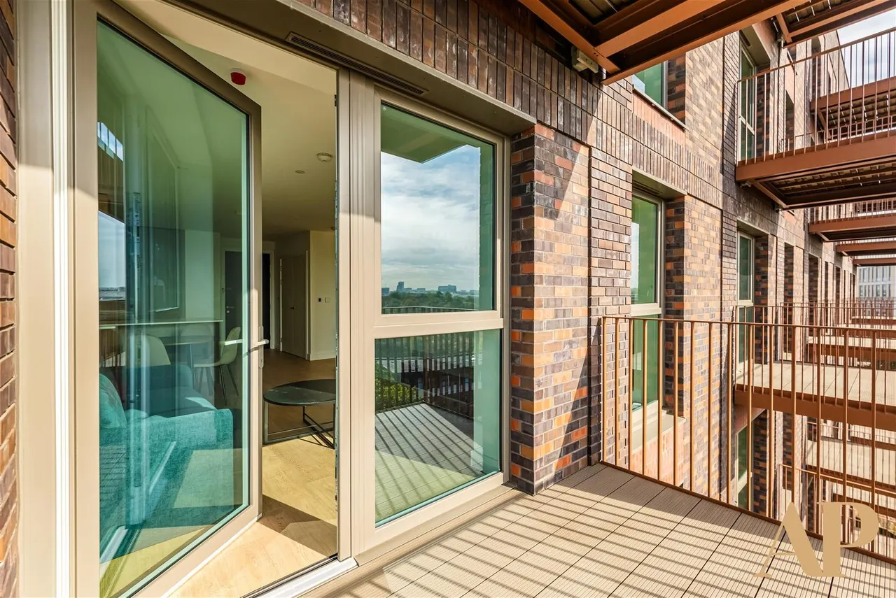 Quay Walk, Wembley, HA0, photo 12