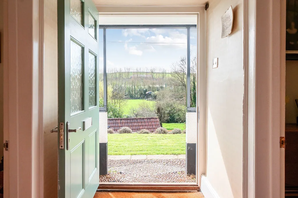 Balls Farm Road, Ide, Exeter, photo 15