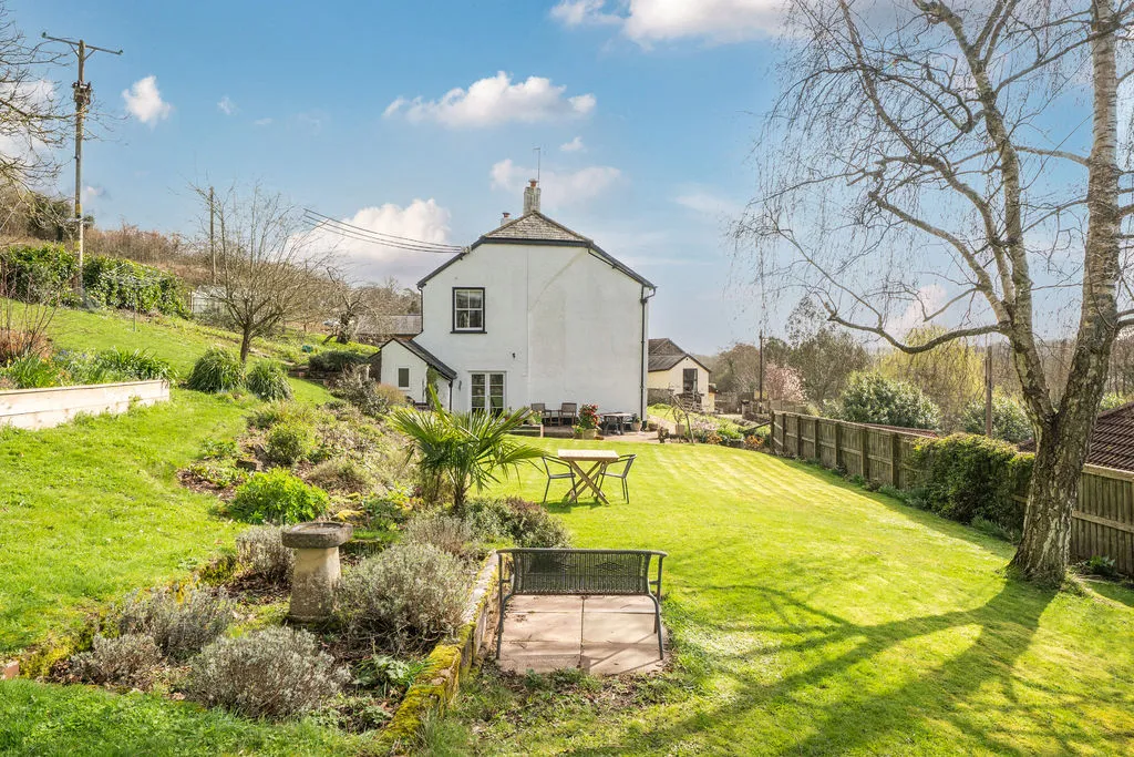 Balls Farm Road, Ide, Exeter, photo 2
