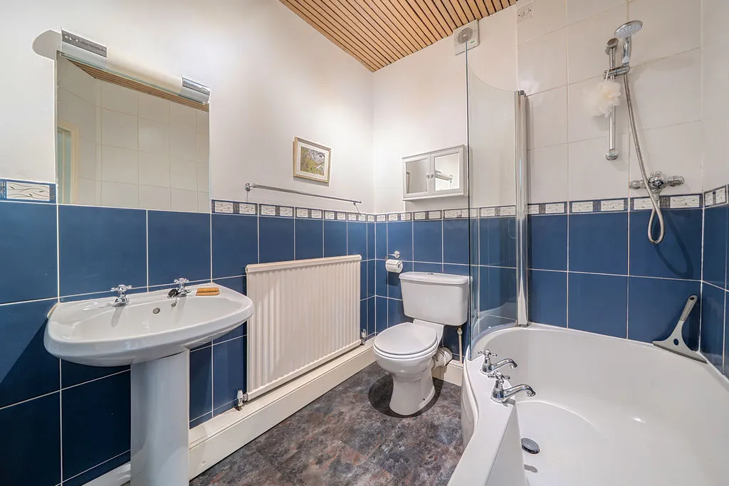 Balls Farm Road, Ide, Exeter, photo 21