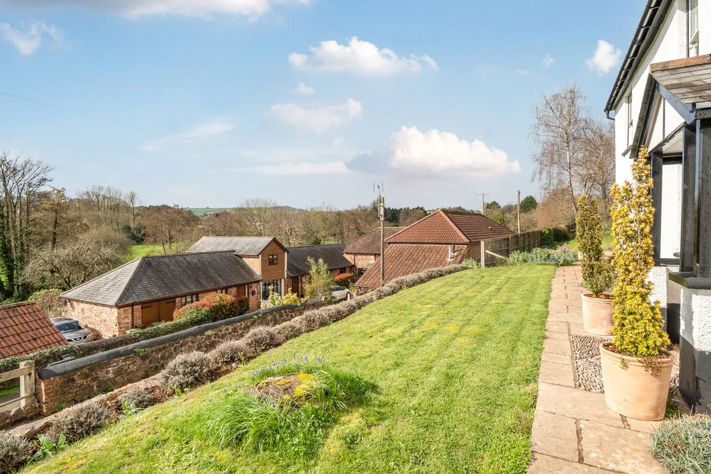 Balls Farm Road, Ide, Exeter, photo 27
