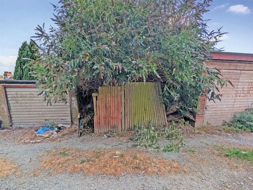 Upper Luton Road, Chatham, ME5, photo 2