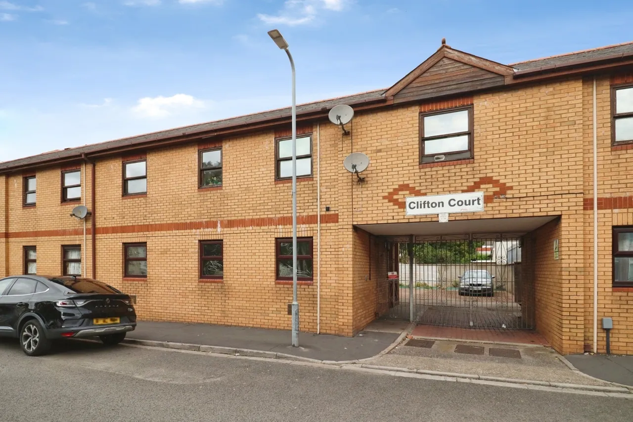 1 bed flat for sale — Star Street, CARDIFF, South Glamorgan, CF24