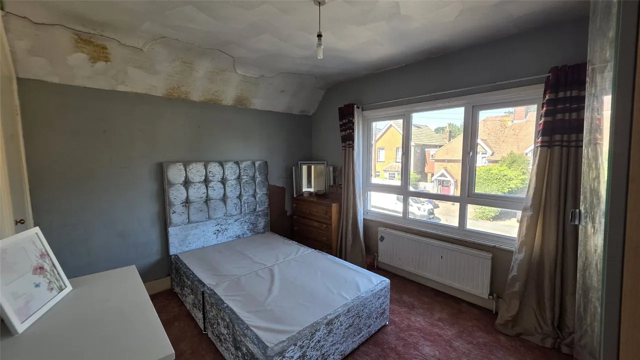 Lumley Road, Horley, RH6, photo 7