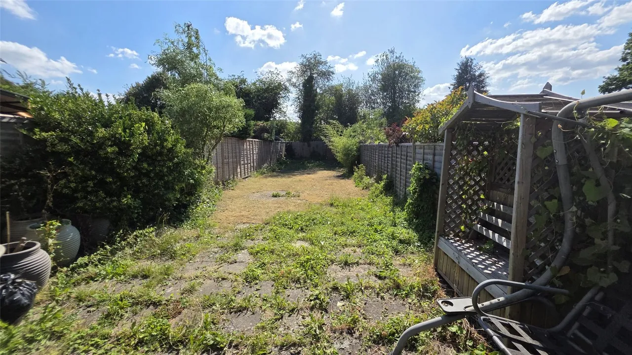Lumley Road, Horley, RH6, photo 13